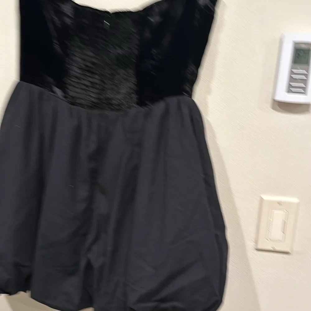 NWT reformation St. Louis Velvet Dress size 6 strapless holiday - Picture 8 of 8